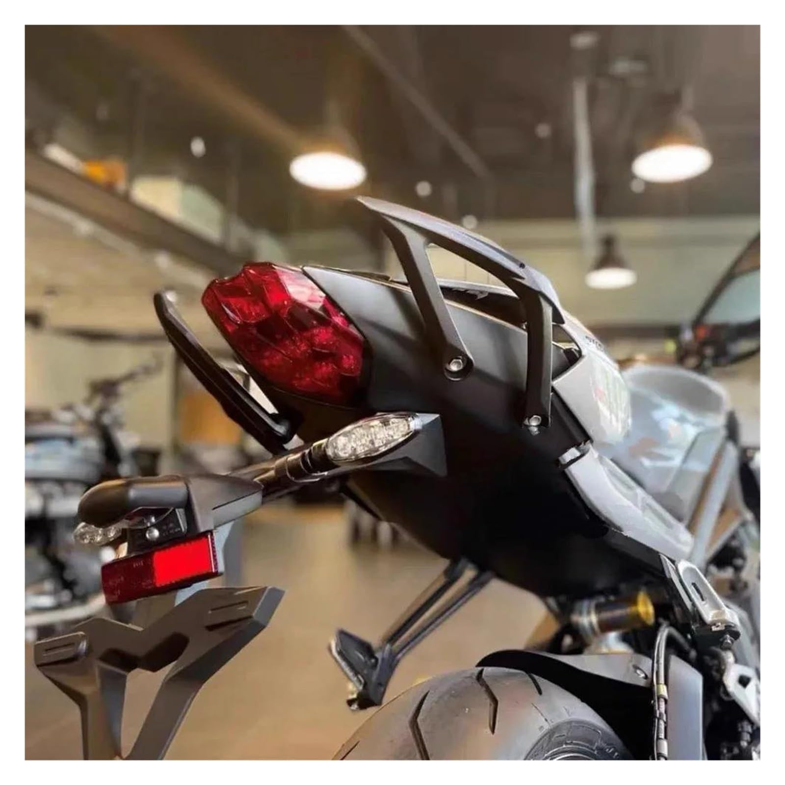 Amazon.co.jp: に適合する トライアンフストリートトリプル